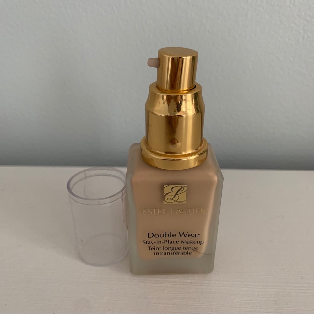 Estée Lauder Double Wear Stay in Place Foundation